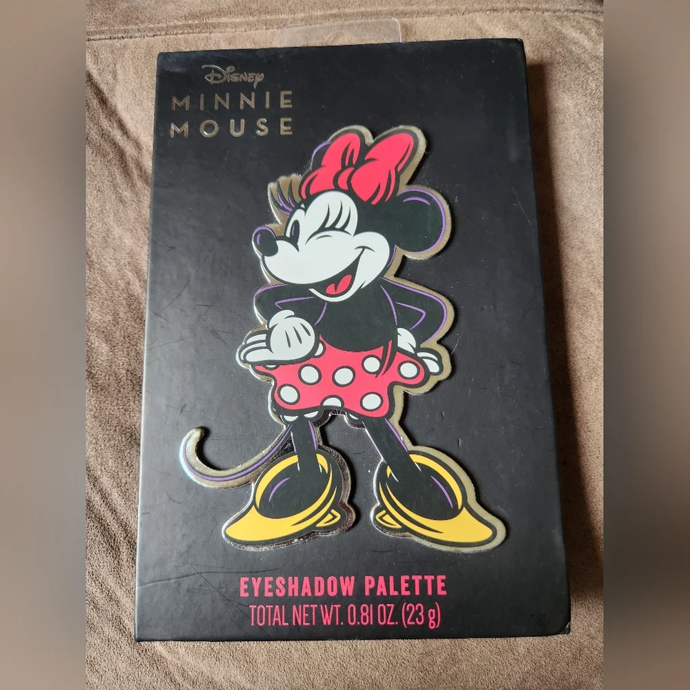 Minnie Mouse Eyeshadow Makeup Palette 12 Colors New